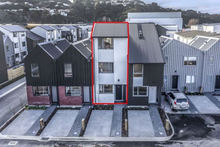 Photo of property in 21 John Street, Stokes Valley, Lower Hutt, 5019