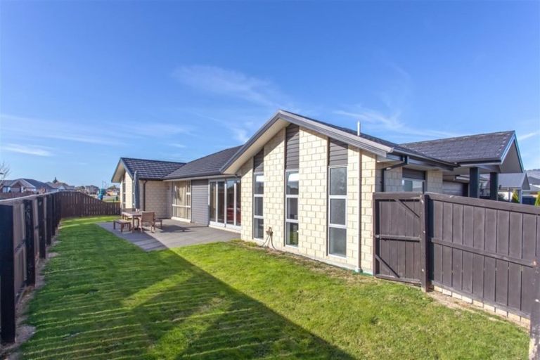 Photo of property in 28 Euphrasie Drive, Aidanfield, Christchurch, 8025