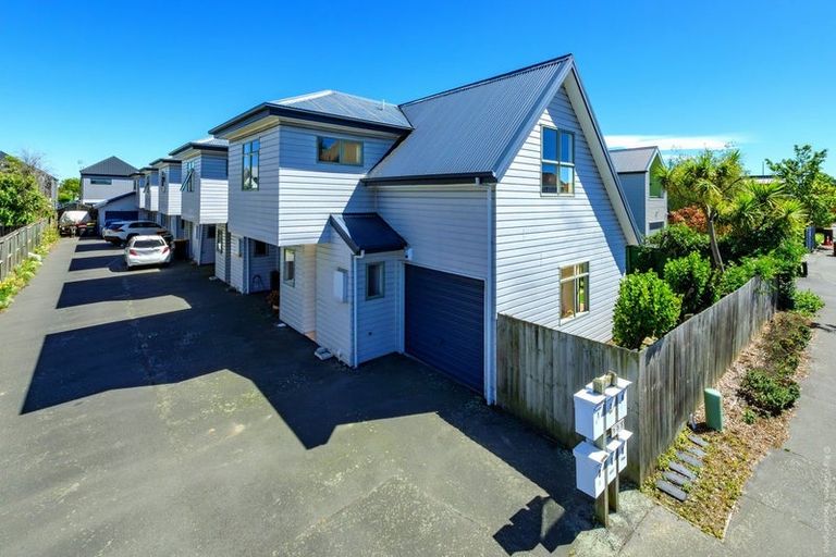 Photo of property in 1/105 Barbour Street, Waltham, Christchurch, 8011