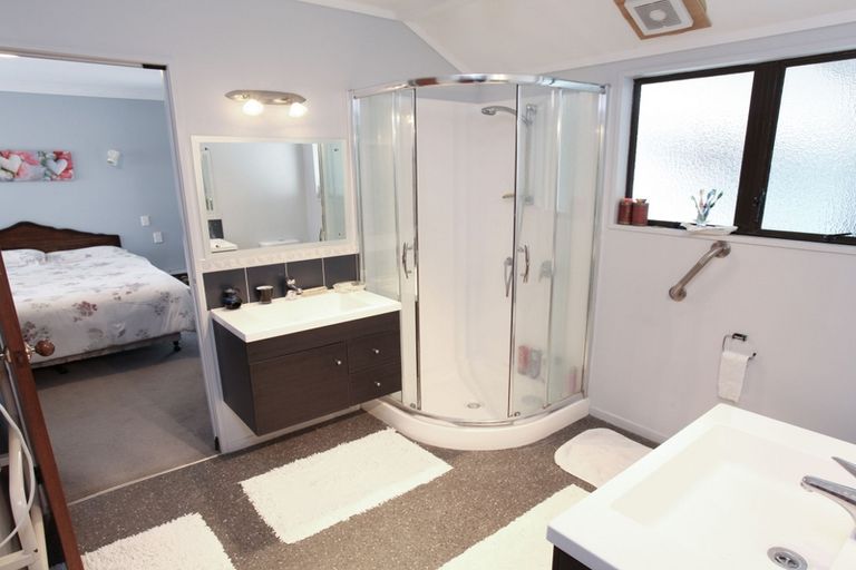 Photo of property in 31 Opotoru Road, Raglan, 3225