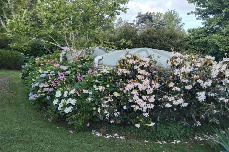 Photo of property in 11 Te Pahi River Drive, Paparoa, Maungaturoto, 0583