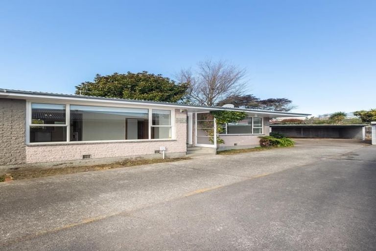 Photo of property in 2/42 Aylmer Street, Somerfield, Christchurch, 8024