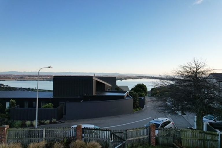 Photo of property in 61 Glenstrae Road, Redcliffs, Christchurch, 8081