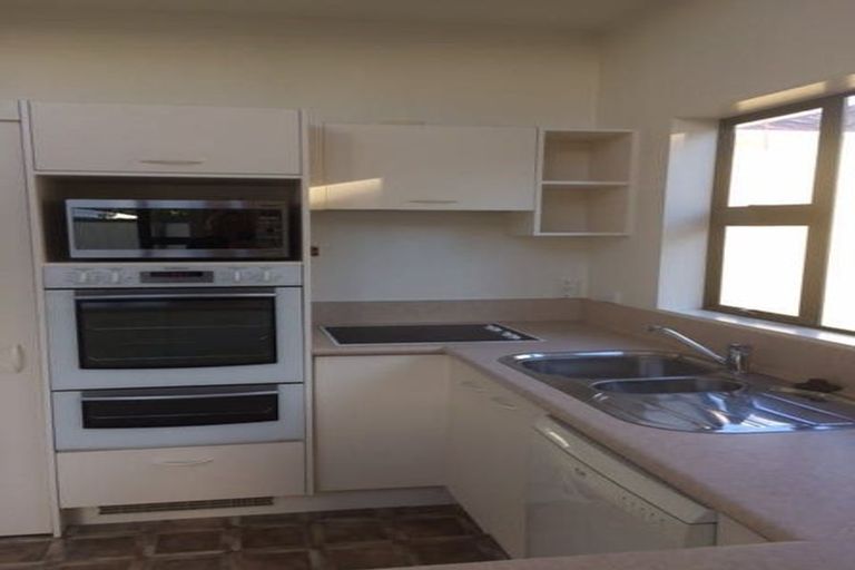 Photo of property in 144d Karori Road, Karori, Wellington, 6012