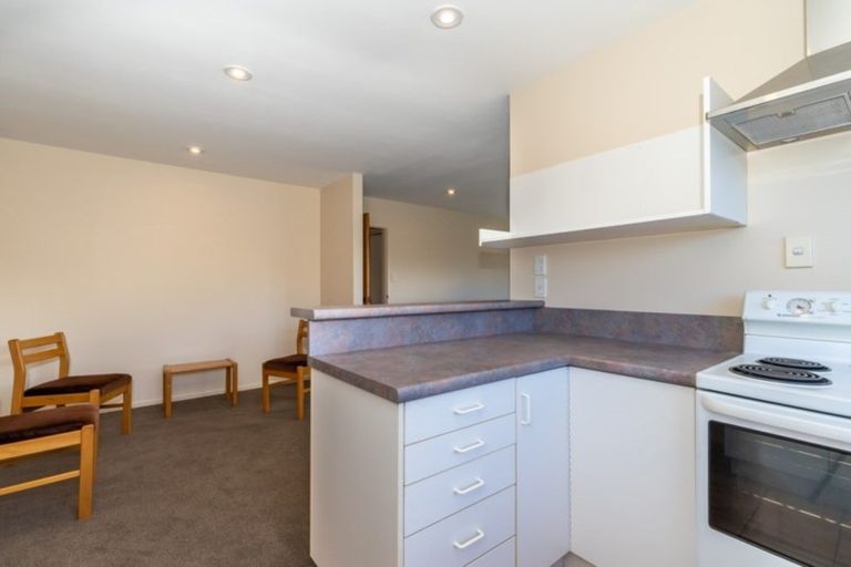 Photo of property in 2/4 Empress Place, Halswell, Christchurch, 8025