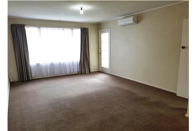 Photo of property in Capel Courts, 8/141a Clarence Street, Riccarton, Christchurch, 8011