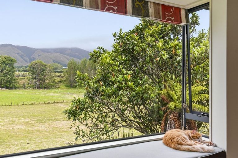 Photo of property in 84 Derham Road, Te Horo, Otaki, 5581