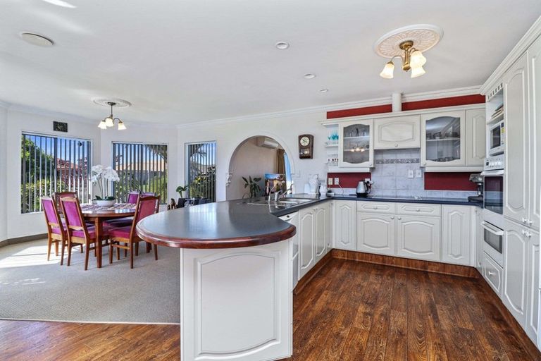 Photo of property in 2 Melia Place, Mount Maunganui, 3116