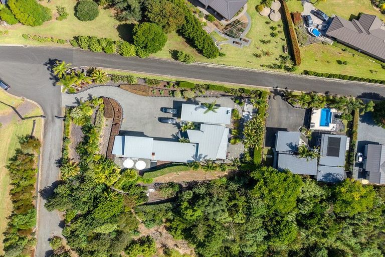 Photo of property in 10 Access Heights, Kerikeri, 0230