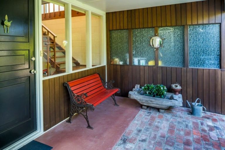 Photo of property in 34 Nikau Street, Eastbourne, Lower Hutt, 5013