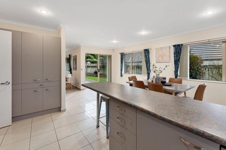 Photo of property in 5 Fairway Oaks Drive, Waikanae Beach, Waikanae, 5036