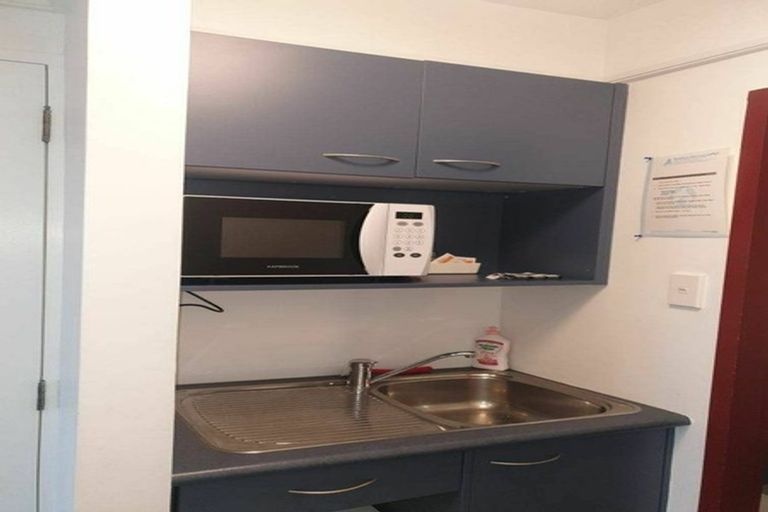 Photo of property in 1 Hurworth Place, College Estate, Whanganui, 4500