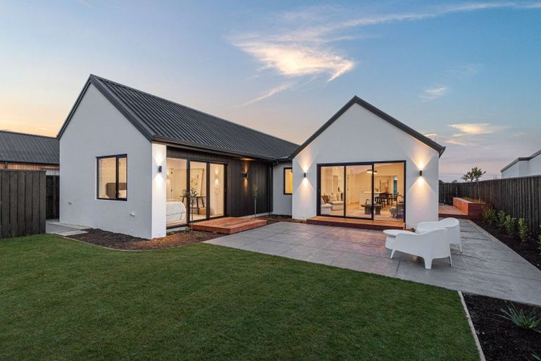 Photo of property in 1 Hobbs Lane, Harewood, Christchurch, 8051