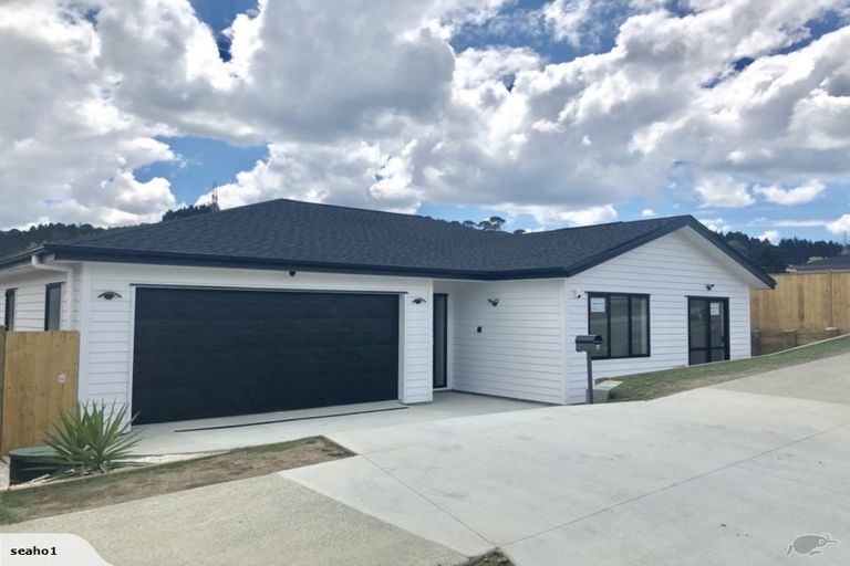 Photo of property in 44 Jeroboam Loop, Kumeu, 0810
