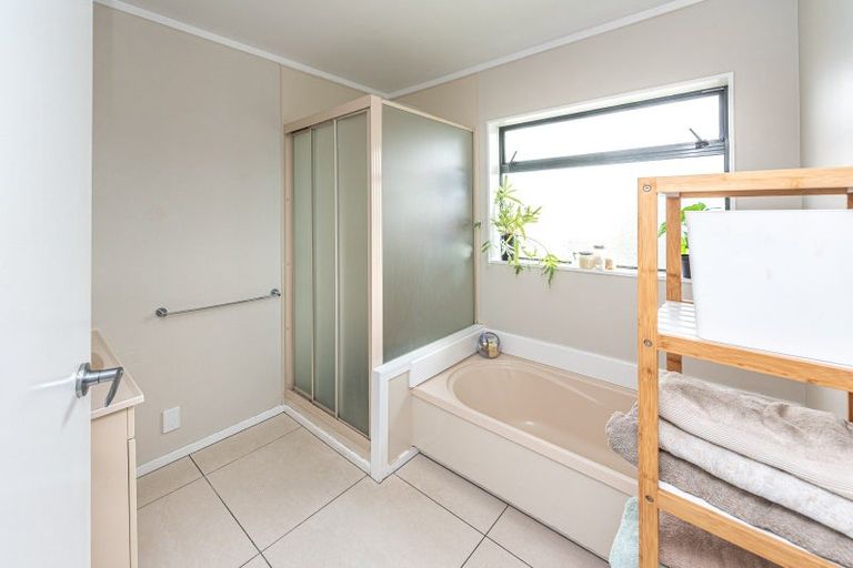 Photo of property in 15 Rangitatau Road West, Pakaraka, Wanganui, 4574