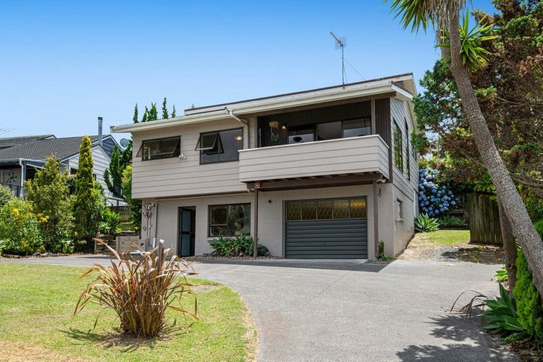 Photo of property in 61 Polkinghorne Drive, Manly, Whangaparaoa, 0930