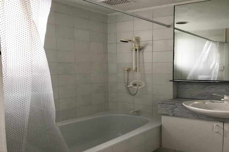 Photo of property in 42 Combes Road, Remuera, Auckland, 1050