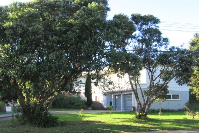Photo of property in 33 Te Moana Road, Waikanae Beach, Waikanae, 5036