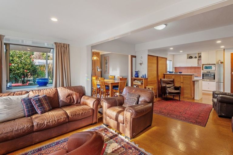 Photo of property in 15 Milnebank Street, Upper Riccarton, Christchurch, 8041