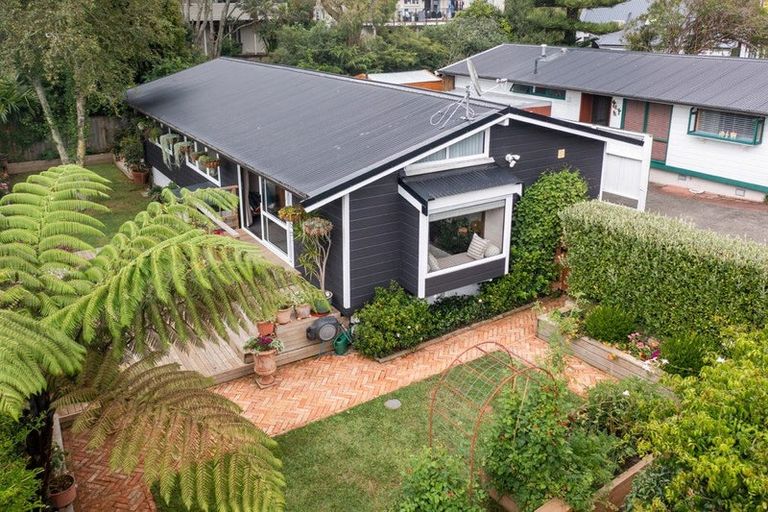 Photo of property in 1/38 Sandiacre Way, Browns Bay, Auckland, 0630