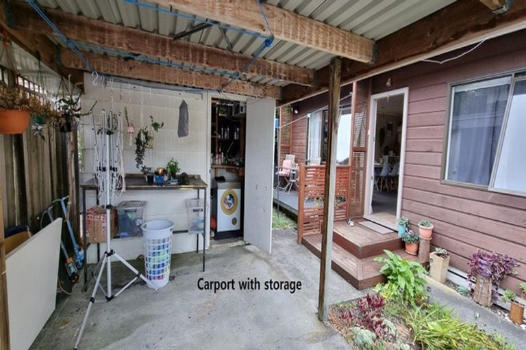 Photo of property in 2/5 September Place, Forrest Hill, Auckland, 0620