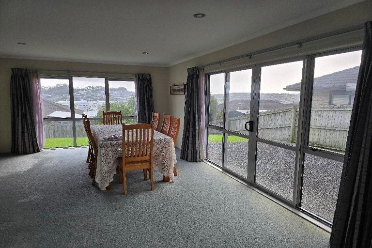 Photo of property in 22 Seamount Drive, Red Beach, 0932