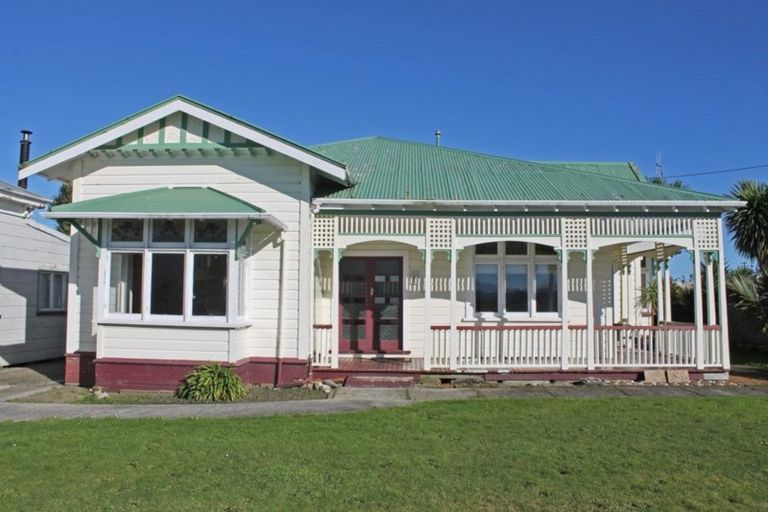 Photo of property in 62 Romilly Street, Westport, 7825