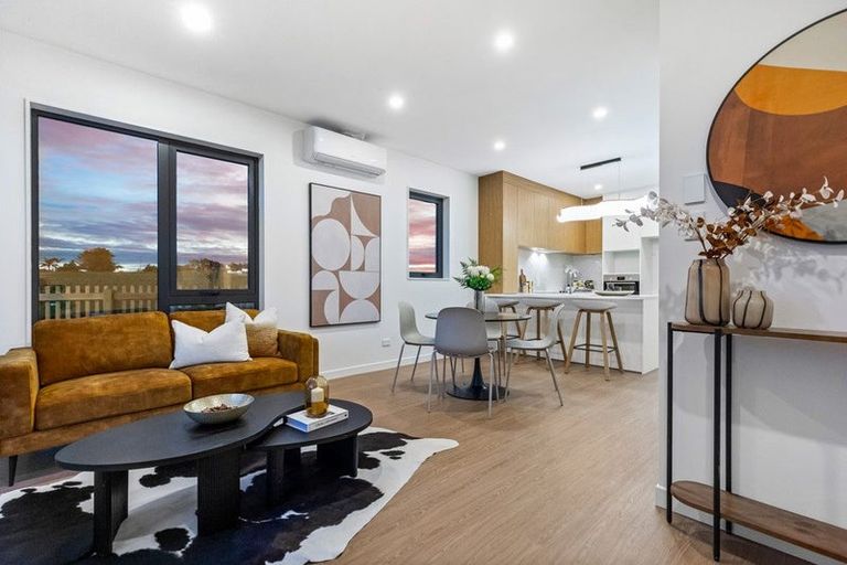 Photo of property in 216 Henwood Road, Westgate, 0814