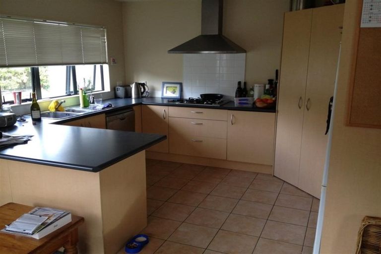 Photo of property in 5 Routeburn Avenue, Aotea, Porirua, 5024