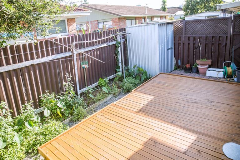 Photo of property in 2/118 Saint George Street, Papatoetoe, Auckland, 2025