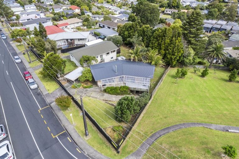 Photo of property in 11 Sycamore Drive, Sunnynook, Auckland, 0620