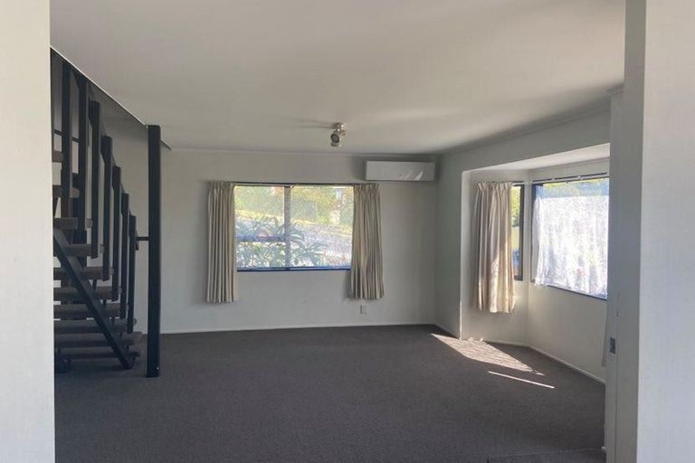 Photo of property in 1/27 Weetman Drive, Browns Bay, Auckland, 0630