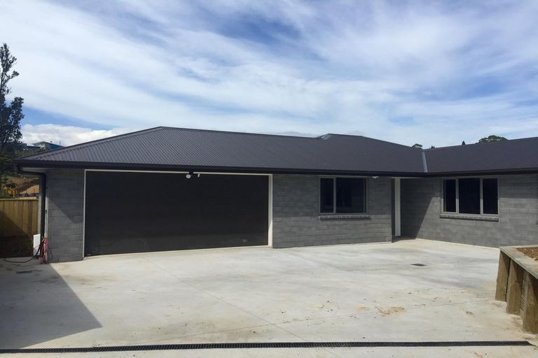 Photo of property in 6 Garrett Drive, Whalers Gate, New Plymouth, 4310
