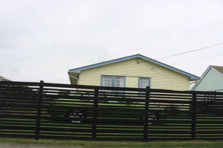 Photo of property in 27 Wilson Crescent, Highbury, Palmerston North, 4412