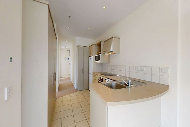 Photo of property in Coromandel Heights, 5/111 Coromandel Street, Newtown, Wellington, 6021