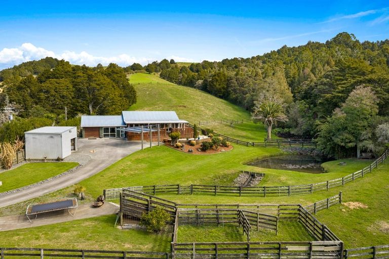 Photo of property in 37 Day Road, Wellsford, 0974