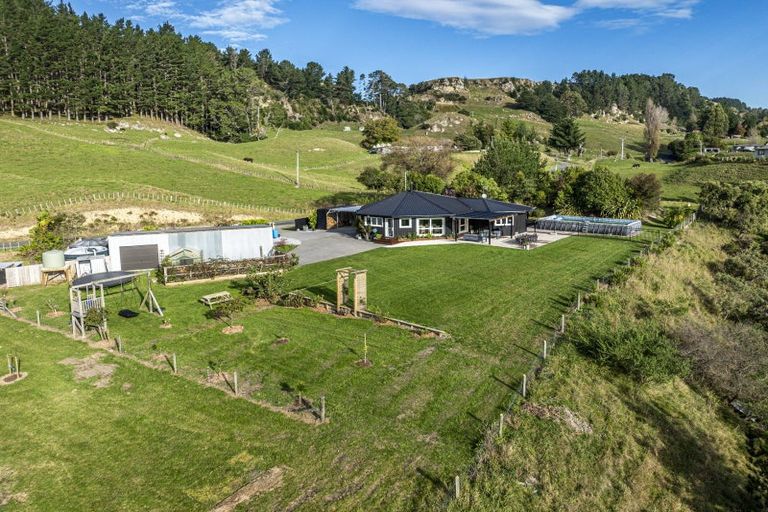 Photo of property in 800 Maraetotara Road, Maraetotara, Havelock North, 4294