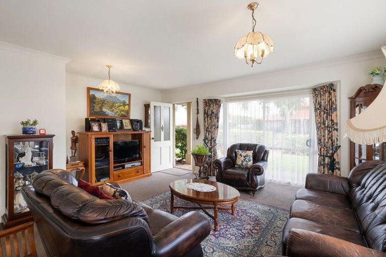 Photo of property in 126 Collins Road, Melville, Hamilton, 3206