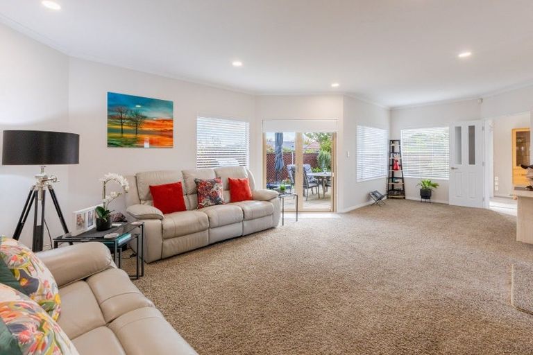 Photo of property in 14 Blythfield Place, Taradale, Napier, 4112