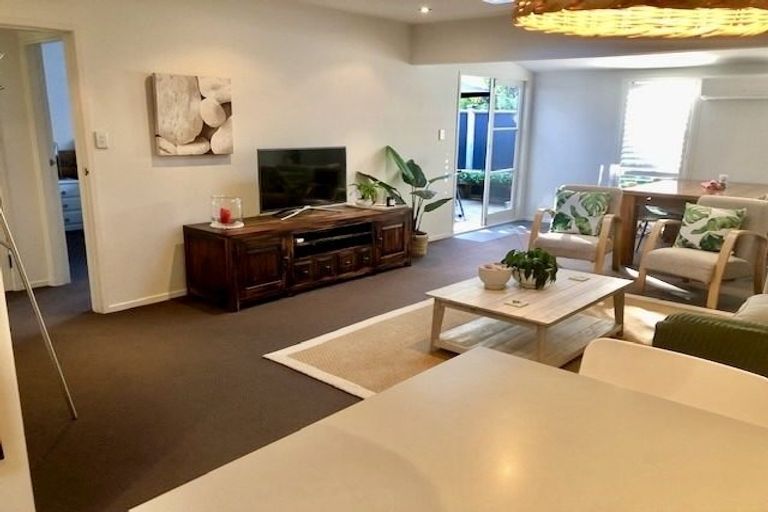 Photo of property in 1/17 Church Street, Devonport, Auckland, 0624