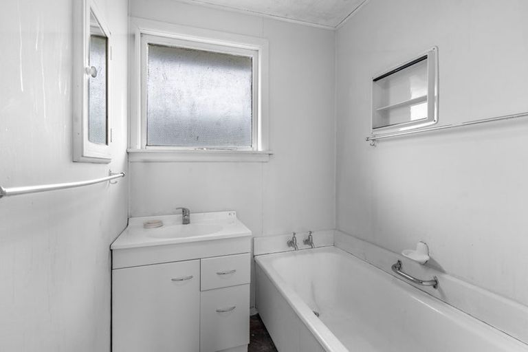 Photo of property in 28 Henderson Street, Kingswell, Invercargill, 9812