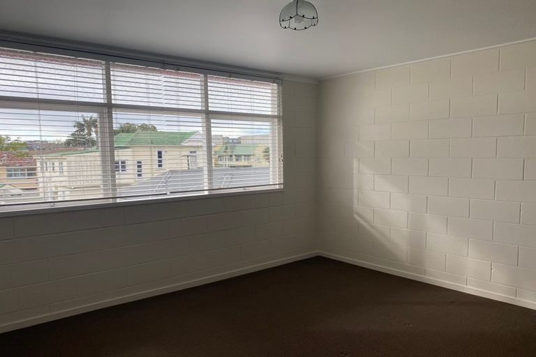 Photo of property in 9 Esplanade Road, Mount Eden, Auckland, 1024