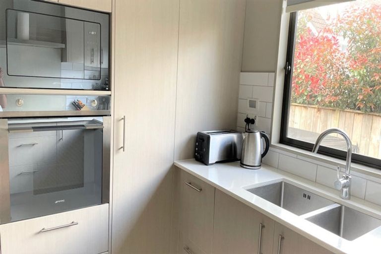 Photo of property in 4 Uruhau Close, Torbay, Auckland, 0630