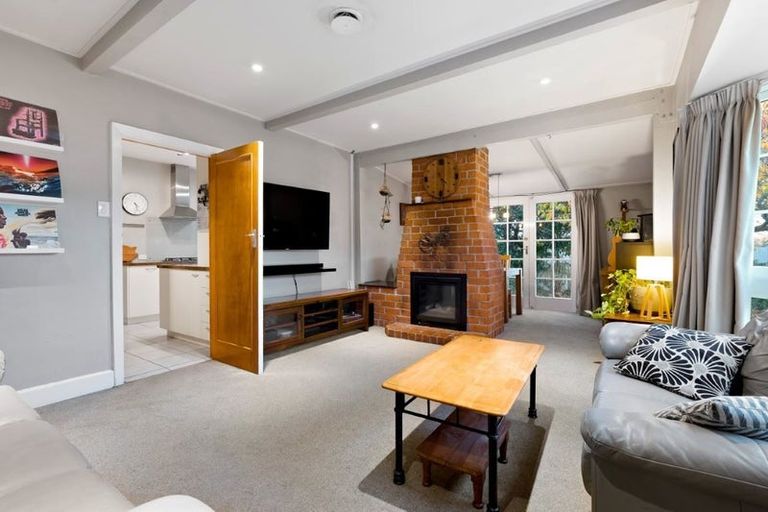 Photo of property in 35 Winters Road, Redwood, Christchurch, 8051