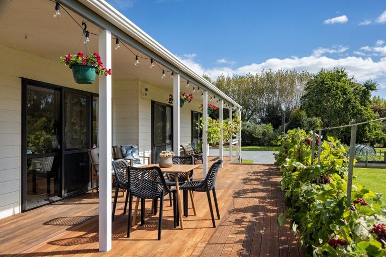 Photo of property in 28 Arcus Road, Te Horo, Otaki, 5582