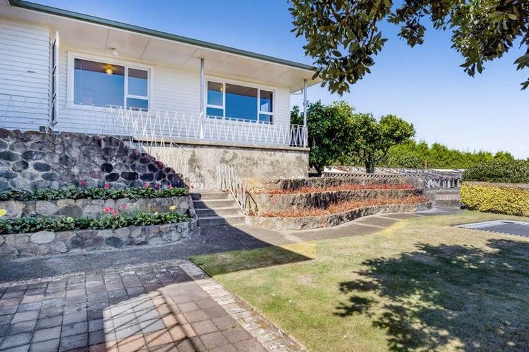 Photo of property in 100a Queens Road, Glen Avon, New Plymouth, 4312