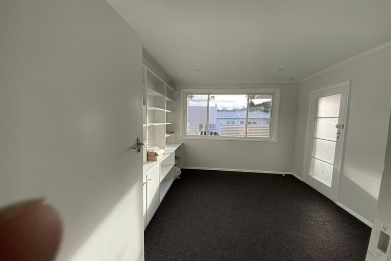 Photo of property in 21 Horoeka Street, Stokes Valley, Lower Hutt, 5019