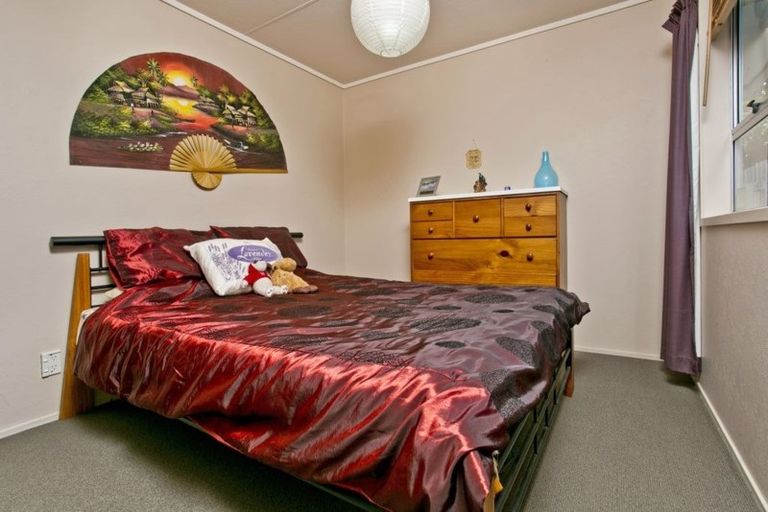 Photo of property in 37 Seon Place, Birkdale, Auckland, 0626