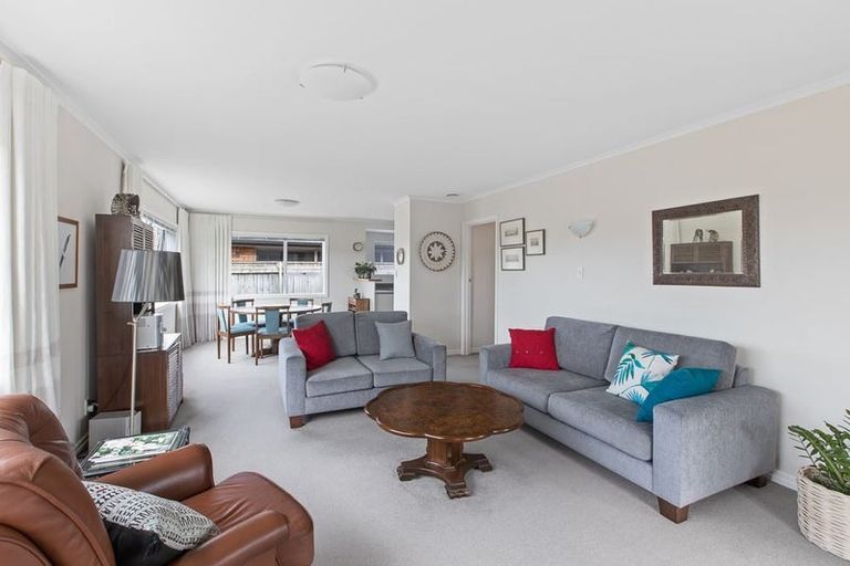 Photo of property in 32a Edward Avenue, Orewa, 0931