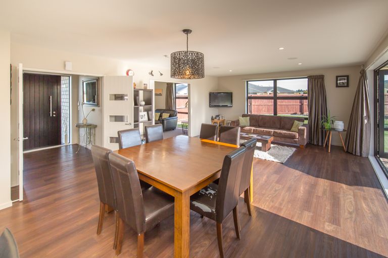 Photo of property in 12 Mulberry Street, Rangiora, 7400